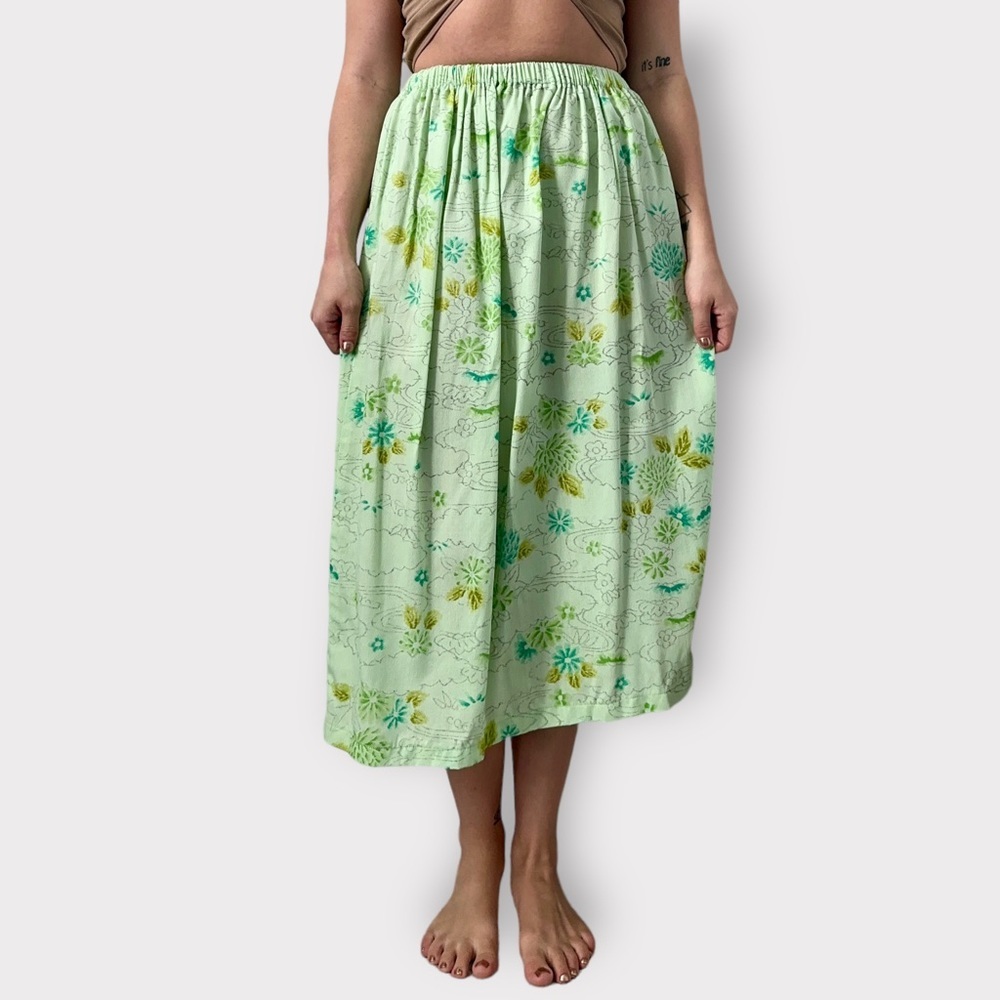 Vintage 1970’s green, home sewn, cottagecore, floral, spring, feminine, skirt - Picture 2 of 6